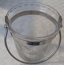 seau à glace en verre taillé de feuilles et grappes de raisins, H: 11,5 cm