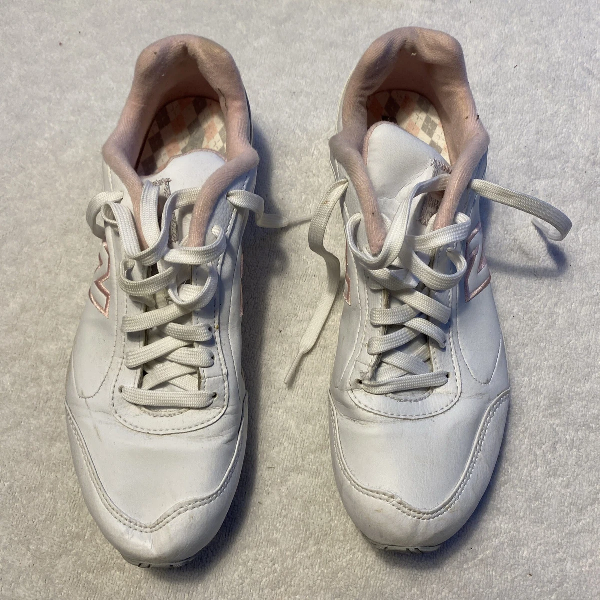 New balance store cheerleading shoes