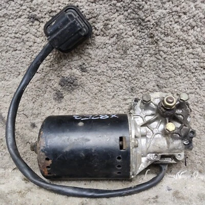 Genuine Mercedes W126 SE SEL SEC RHD Windscreen Wiper Motor 0390341086 Bosch - Image 1 of 4