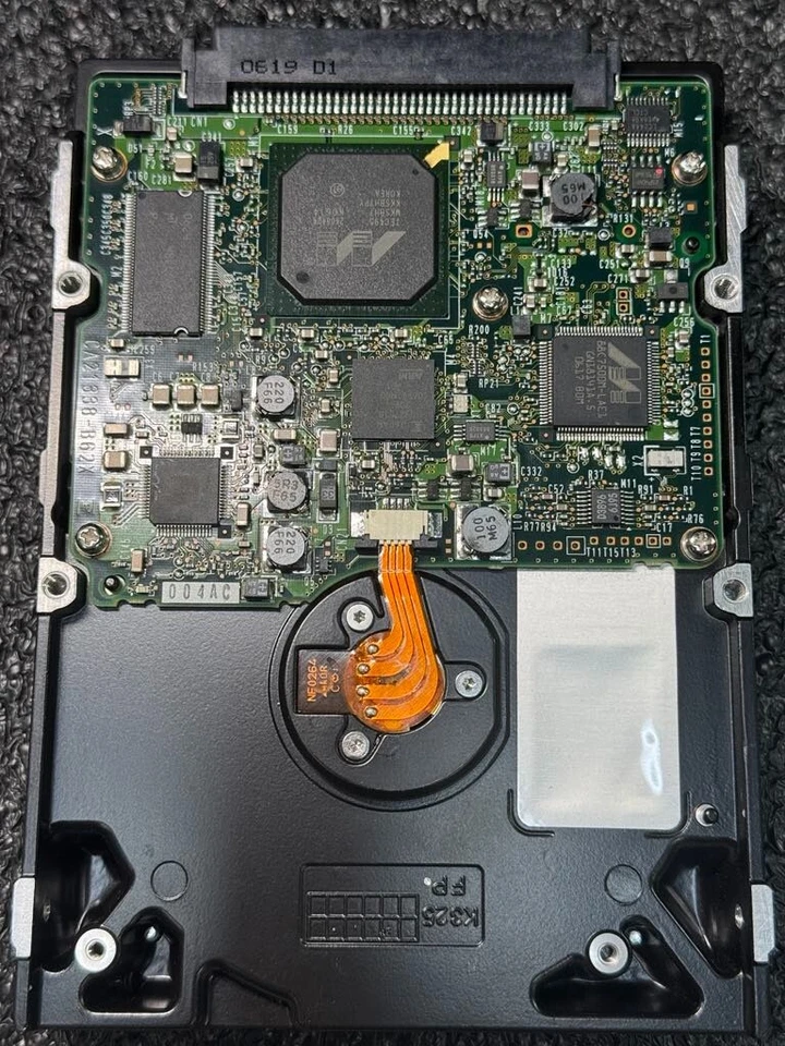 Fujitsu CA06550-B200 MAW3147NC 146GB 10K RPM 8 MB 80 Pin Ultra-320 SCSI HDD 3.5" - Image 3 of 4