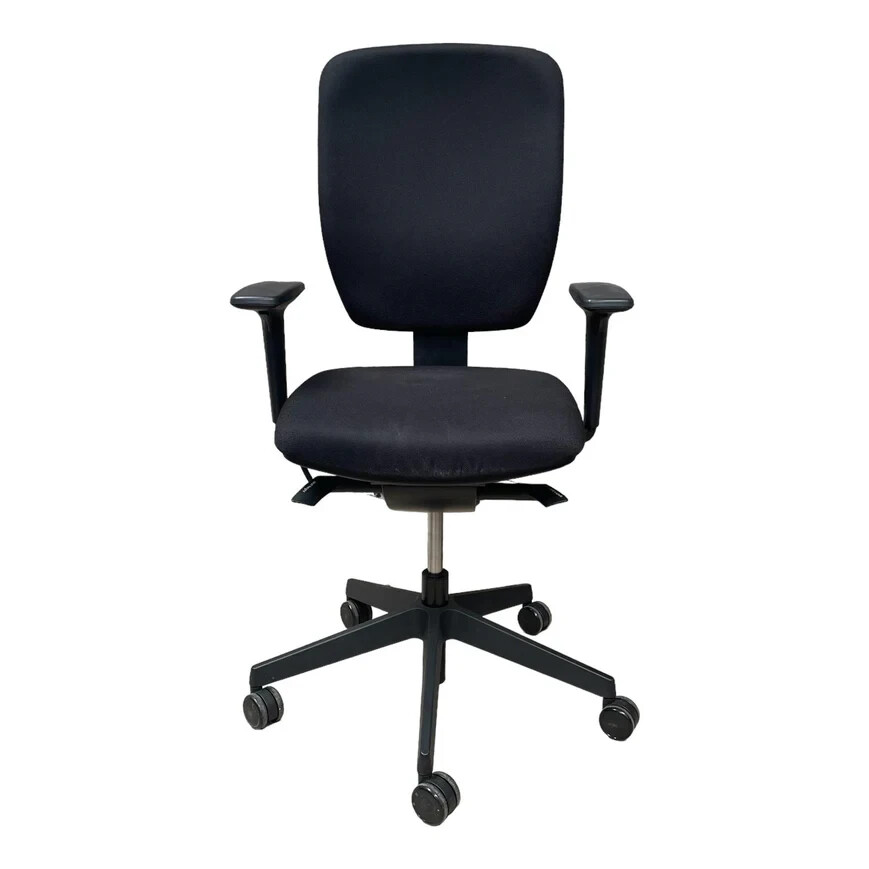 Refurbished Senator Dash Operator Chair in Black
