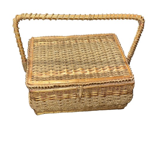 Vintage SALTON HOT BASKET BH-2 Roll Bread Warmer Wicker W/box