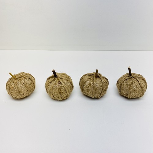 12 pezzi zucche artificiali miste raccolta zucche decorazione natalizia bianco e tela - Foto 4 di 7