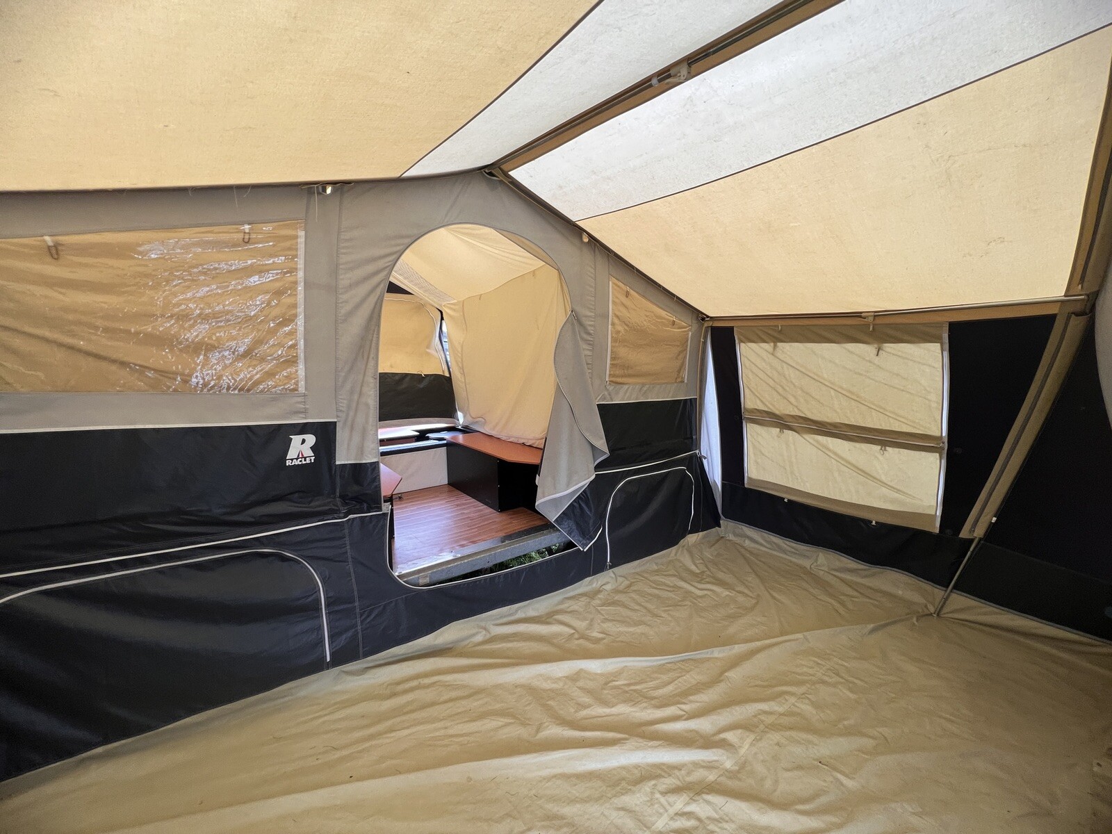 Raclet Quickstop SE trailer tent, folding camper 2010 With Awning And