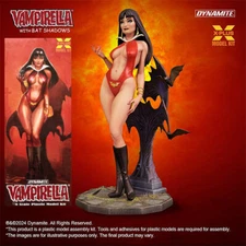 X-Plus Dynamite Vampirella with Bat Shadows 1/8 Scale Plastic Model Kit New