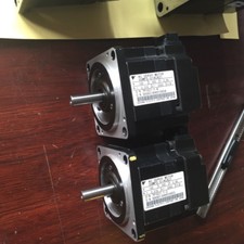 YASKAWA SERVO MOTOR SGMPS-01ACA21 FREE EXPEDI...
