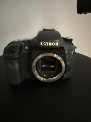 Canon EOS 7D - MK I - Foto Video DSLR Kamera Camera 18MP Live View Gehäuse Body