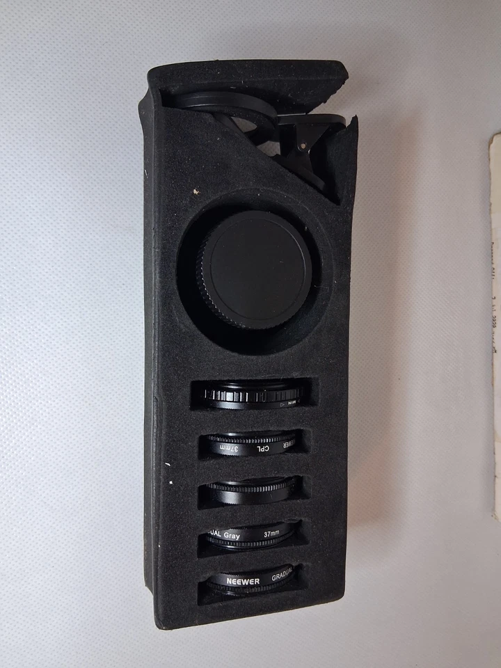 NEEWER 37mm Clip On ND2-ND400 Phone Camera Lens Filter Kit - Image 2 of 4