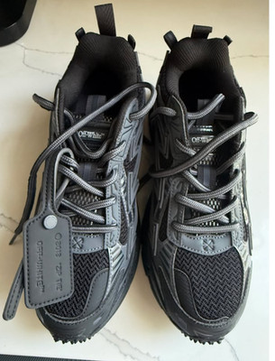 Off-White  Be Right Back  sneakers in Black/Black 37 EU WOMEN