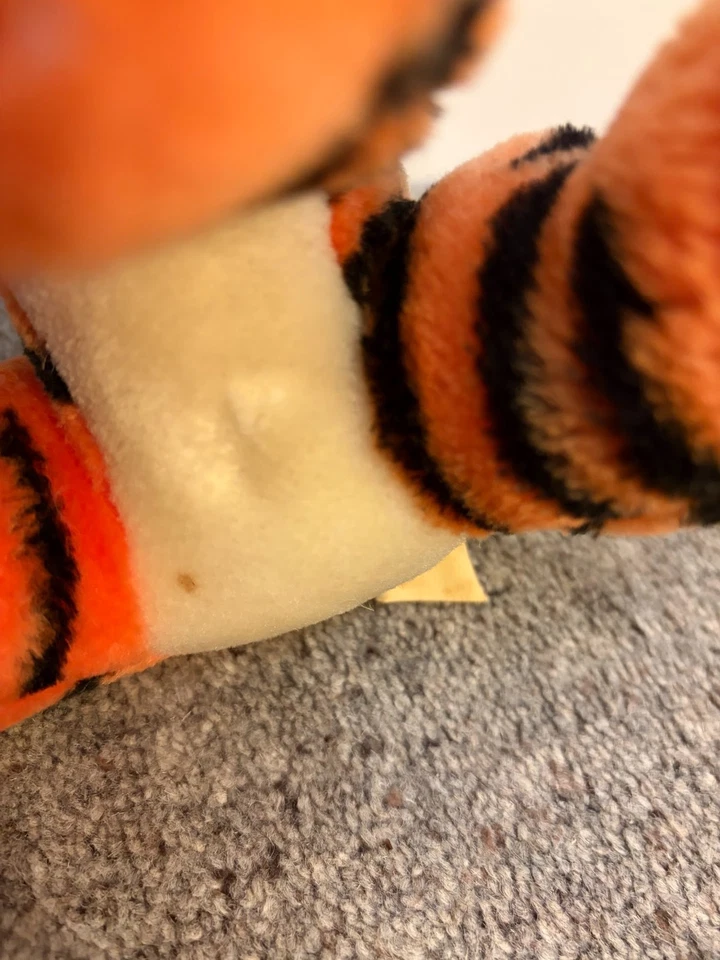 vintage tigger plush very cute approx 11" tall - Image 4 of 4