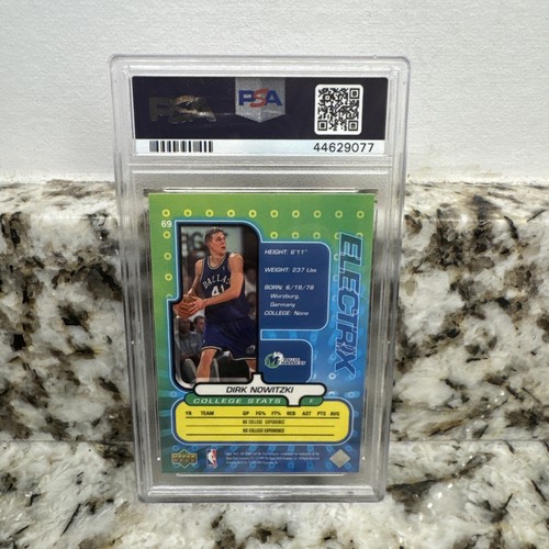 1998-99 Upper Deck Ionix - #69 Dirk Nowitzki Rookie PSA 10 - Picture 2 of 2