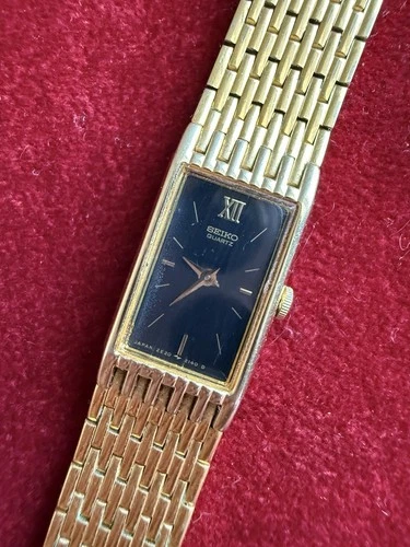 Vintage 1980s Seiko Tank Quartz Black Dial