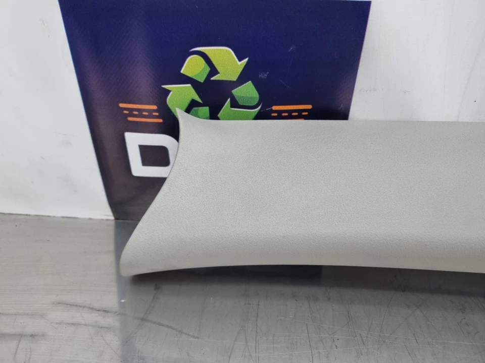 SUZUKI GRAND VITARA 2005-2011 MOLDURA PILAR A PASAJERO DELANTERO 76251-77KL Foto 2 de 4