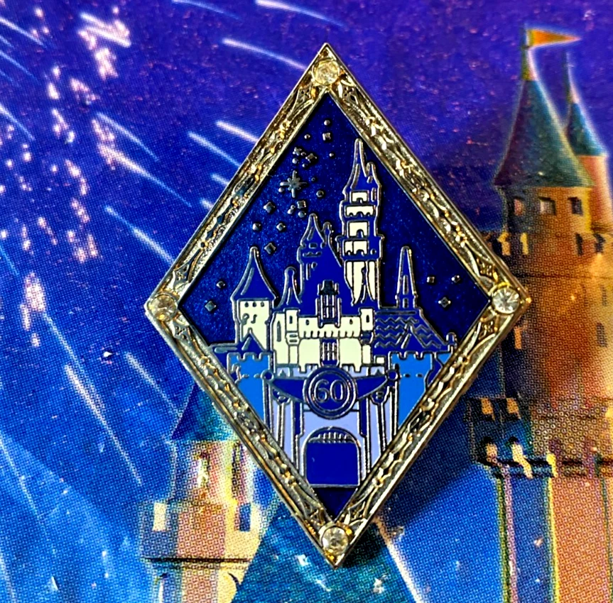 💎2015 Disneyland 60th Anniversary Diamond Celebration Cast Exclusive Castle Pin