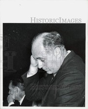 1963 Press Photo Boston Celtics' Arnold 