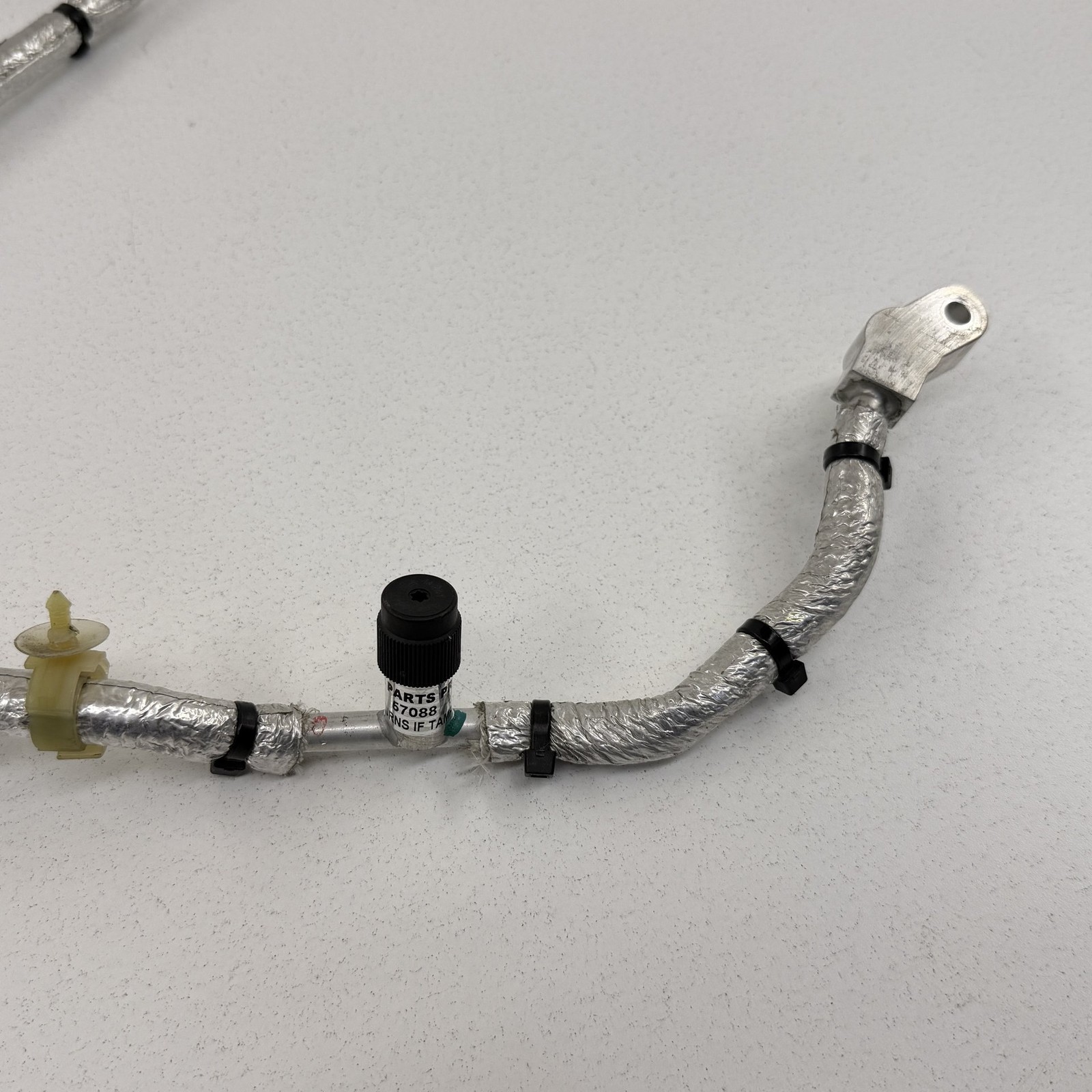 Aston Martin V8 Vantage 2006-2017 Hose pipe P/N 8G3319835BA