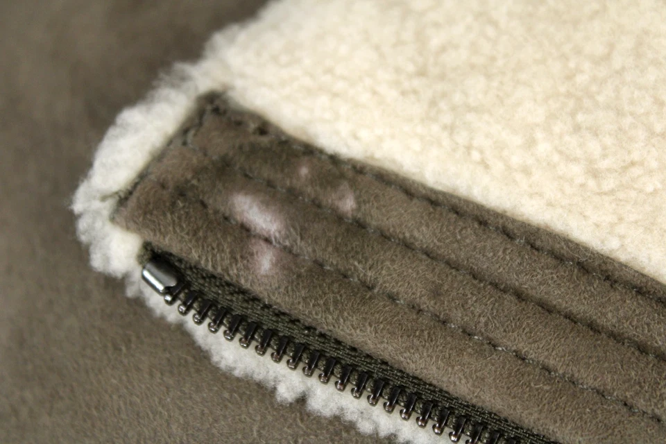 Chaleco Bandolera VINCE Gris Oliva Gamuza Piel de Oveja- Cremallera Solapa L Foto 3 de 4