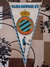FANION - CLUB BRUGGE KV - IL A PLUS DE 40 ANS