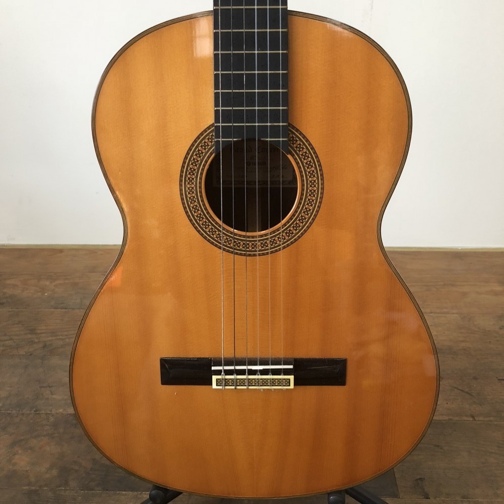 YAMAHA GC-11 No.C-1953 Vintage Classical Guitar Wooden Wooden Wooden 6 string 1980s Japan G402 5a7163 YAMAHA GC-11 No.C-1953 Vintage Classical Guitar Wooden Wooden Wooden 6 string 1980s Japan G402 5a7163