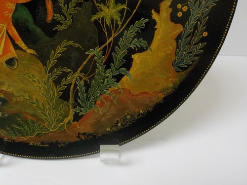 Vintage Russian Black Lacquer Enameled Plate, Signed & Dated 1972 - Picture 6 of 9