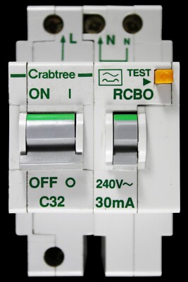 CRABTREE 32 AMP CURVE C 10kA 30mA DOPPELPOLIG RCBO TYP A POLESTAR