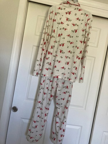 Laura Ashley Women's M Pajama Set Micro FLEECE Cardinals SOFT! - Picture 13 of 15