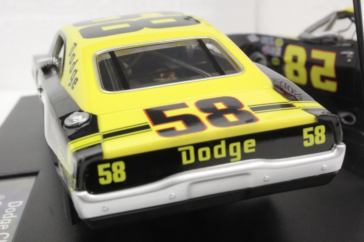 DODGE CHARGER500スロットカー1/32 Carrera Evolution 27461 Dodge Charger 500, #58 1:32 Slot Car