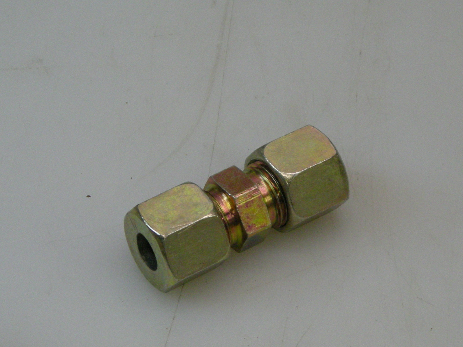 Eaton Walterscheid Metric Hydraulic Tubing Fitting Straight Coupling