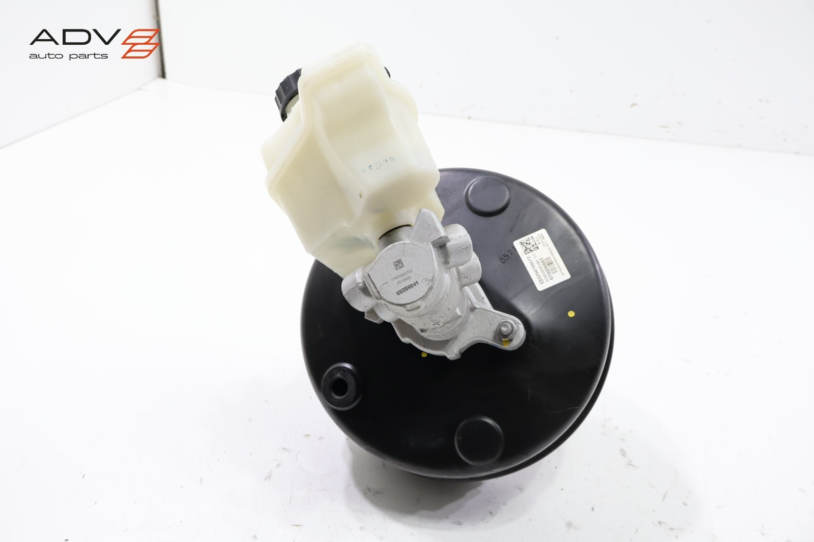 2014 - 2020 MASERATI GHIBLI BRAKE MASTER CYLINDER & BOOSTER & RESERVOIR OEM