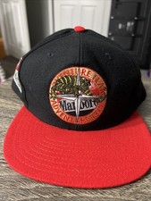 Vintage Marlboro Adventure Team Compass Lizard Mens Black Red Strapback Hat
