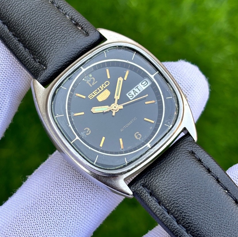 Japan Dial Men’s 5 Black Made Vintage Automatic Watch 6309-581A Sunburst Seiko - vintagewatches.pk