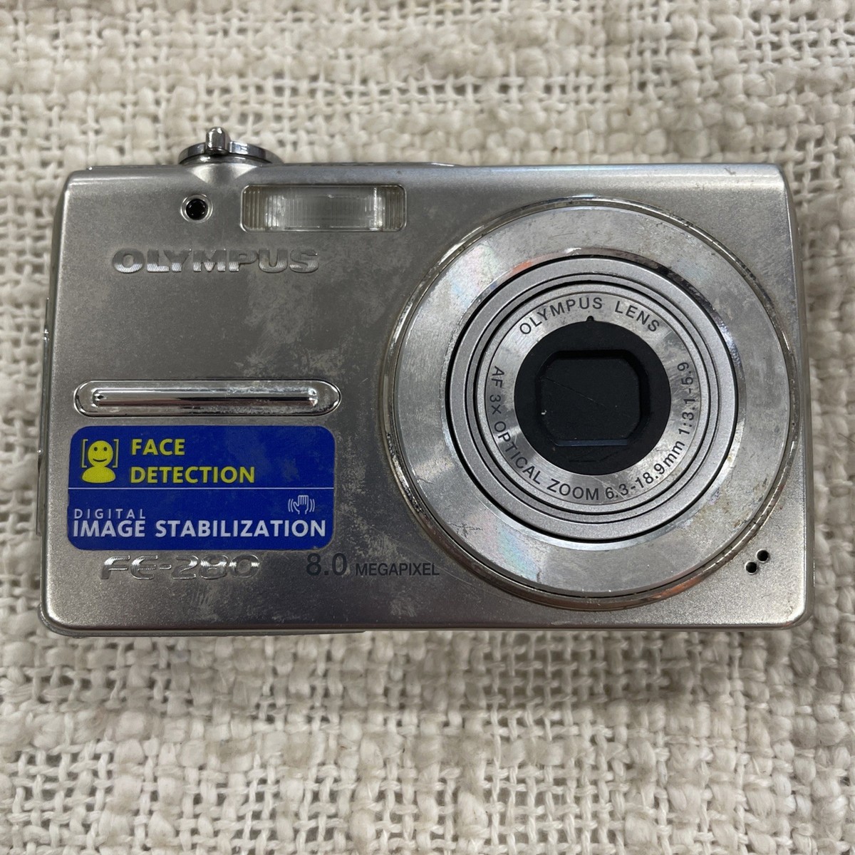 極美品 OLYMPUS CAMEDIA FE-280 ゴールド コンデジ 極美品 OLYMPUS CAMEDIA FE-280 ゴールド コンデジ