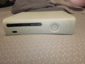 Microsoft Xbox 360 Pro 20GB Home Console - B4J00107