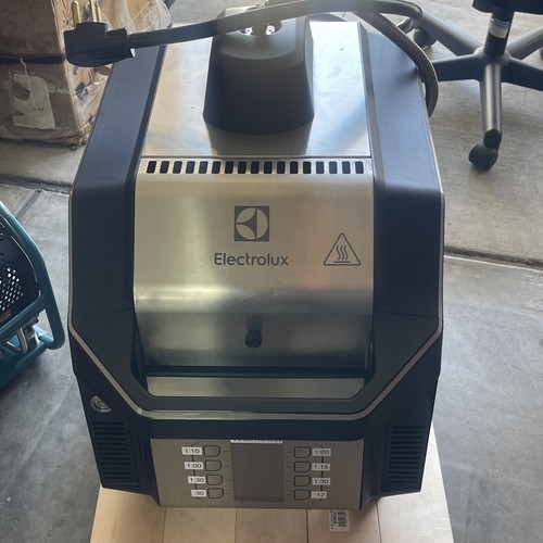 ELECTROLUX HSPP3RPRS SPEEDELIGHT ELECTRIC COUNTERTOP PANINI PRESS.