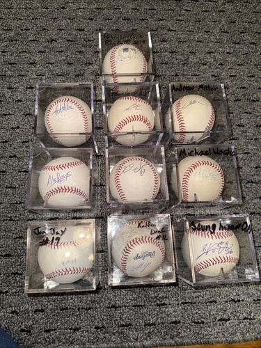 Autographed Baseball Lot: 10 MLB Signed Balls on Official Major League Baseballs