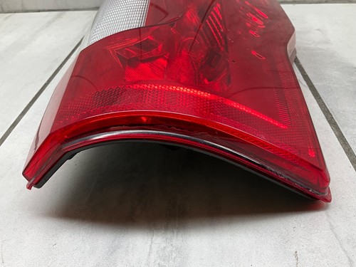OEM 17-19 Ford F 250SD F 350SD Passenger RH Base Halogen Tail Light HC3B13B504AD - Picture 9 of 18
