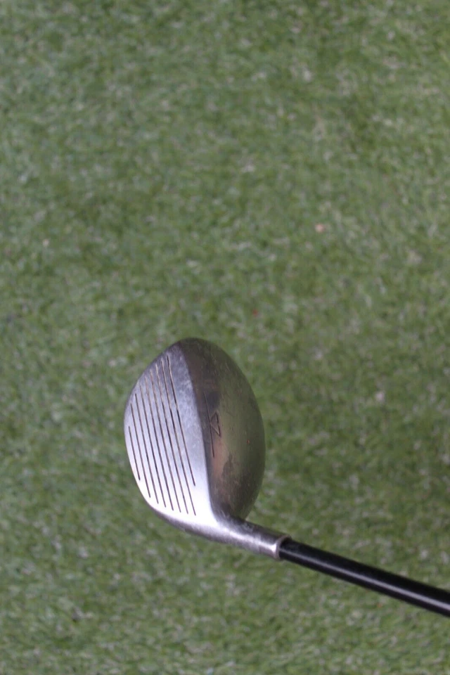 Square two power circle graphite shaft 3 wood golf club - Image 3 of 4