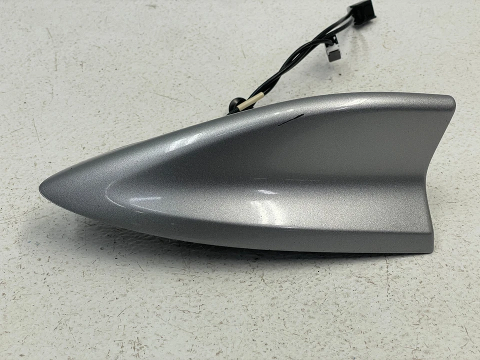 Antena de techo trasera de aleta de tiburón 14 15 16 Acura MDX plateada 1527 OEM Foto 2 de 4