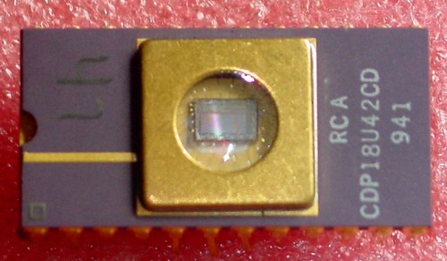 RCA CDP18U42CD UVPROM UV Erasable ROM HI-REL CMOS MIL-SPEC CERDIP NOS Vintage - Afbeelding 3 van 6