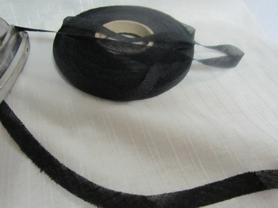 EU MARKEN WARE 0,9 € /m)100 m Bügelvlies Schrägband Formband Br:8 mm Schwarz Marken Ware (st100