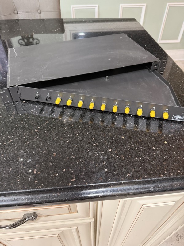 Hubbell Premise Wiring 12-Port Fiber Optic Patch Panel 1U 19 in Rack Mount