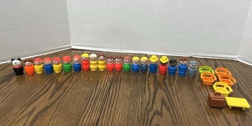 VINTAGE Huge Lot of 20 Fisher Price Little People Figures PLAY FAMILY plus EXTRA