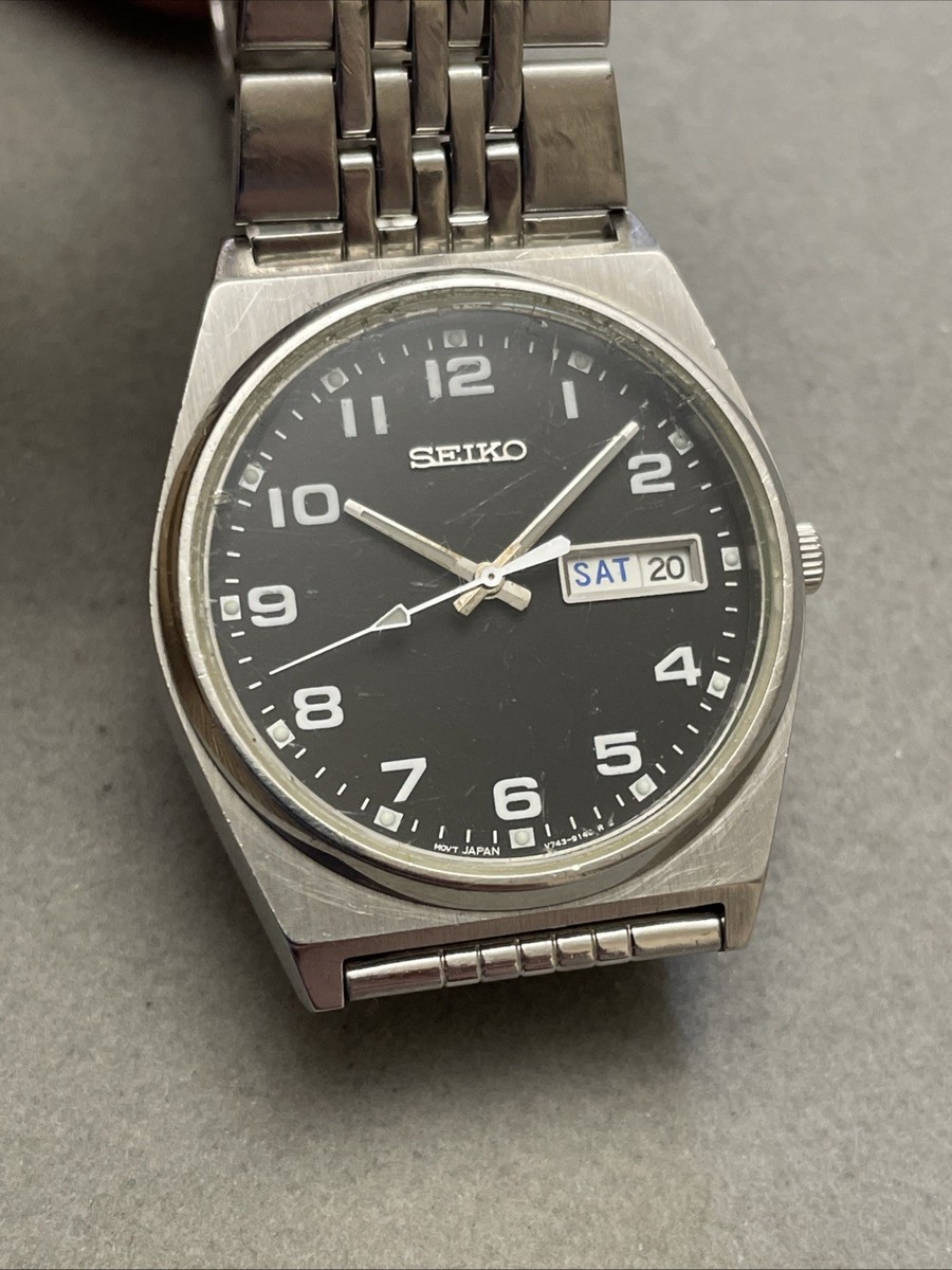 Seiko V743-9020 Black Dial Quartz On Bracelet Day/Date Japan | eBay