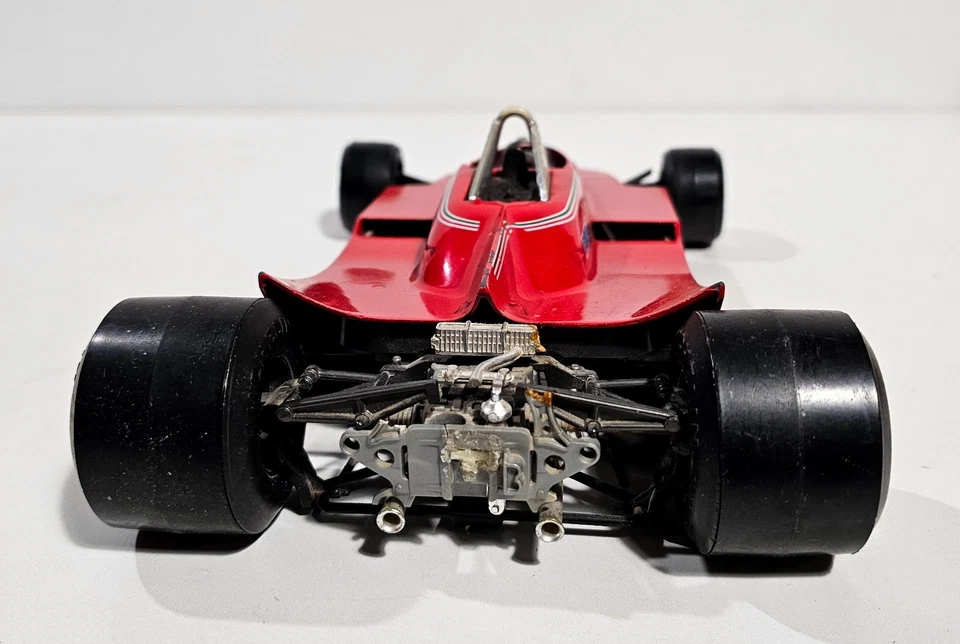 BURAGO-FERRARI 312 T5-SCALA 1/14-GILLES VILLENEUVE-N.2108-PER PARTI DI RICAMBIO - Immagine 4 di 4