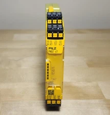 Pilz 751107 PNOZ s7 C Safety Relay 24VDC
