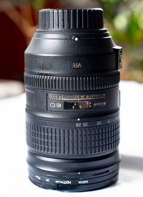 Nikon AF-S NIKKOR 28-300mm F/3.5-5.6 G ED VR Lens