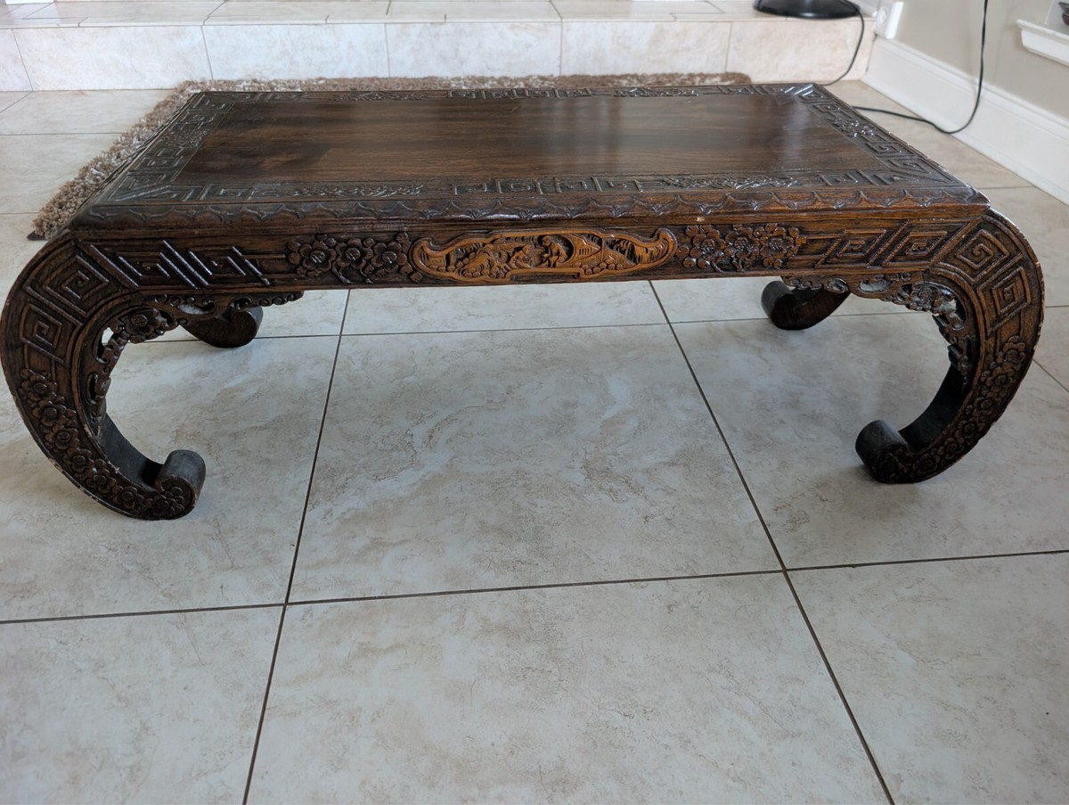 Exquisite Vintage George Zee & Co. Ming Style Carved Camphor Wood