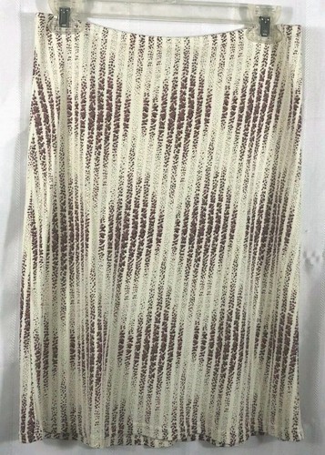 Free People Purple and White Women's Size: M Floral Print Boho Straight Skirt - Picture 2 of 3