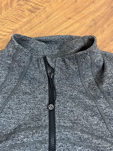 Lululemon Women's Athletica Define Jacket Size M w/ Thumb Hole Full Zip Gray - Picture 2 of 7