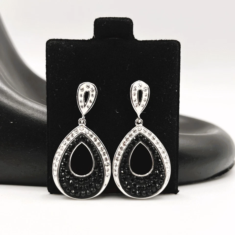 Brincos pendentes de cristal natural preto e branco 2,00 ctw ouro branco 18k - Imagem 2 de 4